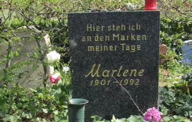 Grab von Marlene Dietrich auf dem Städt. Friedhof Stubenrauchstraße in Friednau