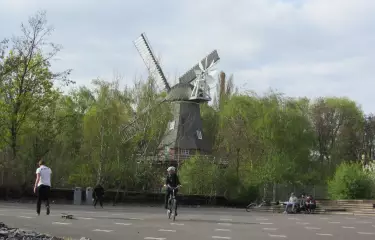 Park am Gleisdreieck, windmill, technical museum