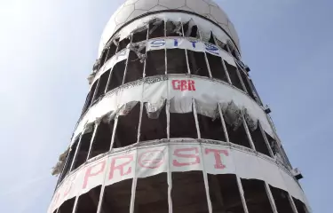 Berlin, Teufelsberg, zerstörte Radarkuppel