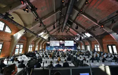 Meeting Guide Berlin satis&fy Veranstaltung im WECC Westhafen Bankettbestuhlung