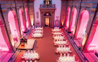 Galadinner in der Basilika des Bode-Museums (Beispielbestuhlung)