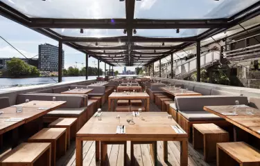 Outdoorfläche direkt auf der Spree