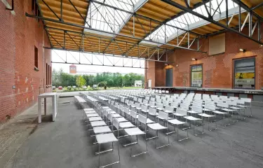 Meeting Guide Berlin Die überdachte Veranstaltungsfläche Zwischendach eignet sich für viele Formate