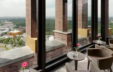 Meeting Guide Berlin Panoramapunkt am Potsdamer Platz Vollverglaster Innenbereich mit 360° Blick über Berlin