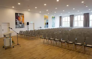Aula der Jugendherberge Berlin Ostkreuz