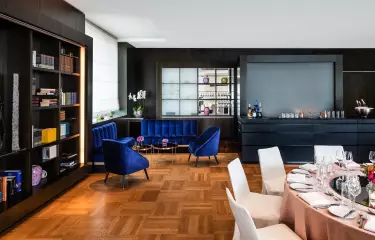 Meeting Room: Library