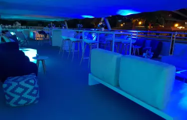 Meeting Guide Berlin, Eventlocation Seminarschiff, Dachterrasse geschützt durch die Fotovoltaikanlage