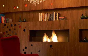 Roter Sessel im Lobby-Bereich des Tagungshotel Park Plaza Berlin in Berlin