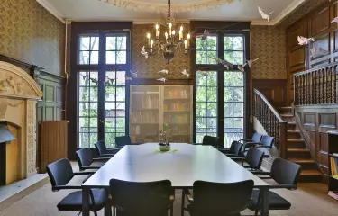 Bibliothek der MEET+CHANGE Location Interkulturelles Zentrum