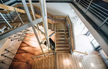 Hell beleuchteter Eingangsbereich des Haus Ungarn