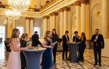 Champagne and fingerfood