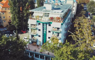 Hotel Villa Kastania Luftbild