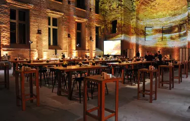 Dinner Set Up in der St. Elisabeth Kirche