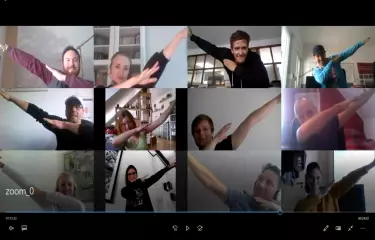 Gruppenfoto einer digitalen Team Challenge