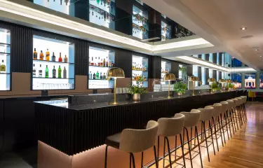 Bar/Lounge Leo90