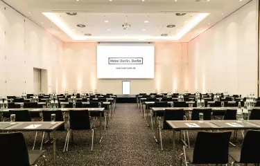 Tagungshotel Hotel Berlin, Meetingraum parlamentarisch bestuhlt