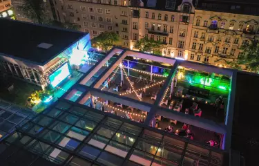 Eventlocation-Berlin_Alice_Rooftop Cinema_Dachterrasse
