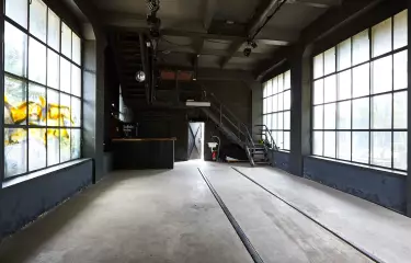 Gegen-Innenansicht ehem. Lokschuppen NIRGENDWO