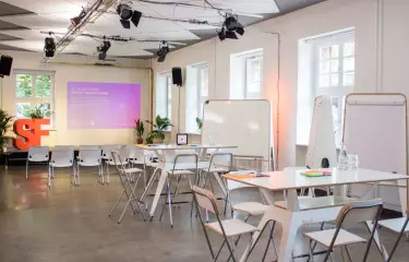 Der Veranstaltungsort Stadium am Spiefeld in Berlin ist ein großartiger Ort, um Workshops durchzuführen