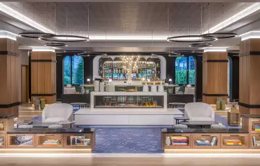 Lobby mit Bar im DoubleTree by Hilton Berlin Ku'damm