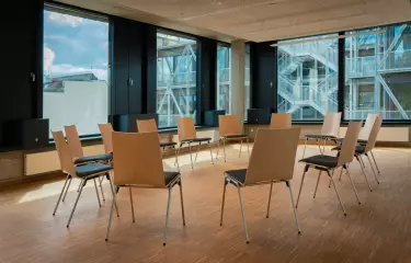 Raum Medium im frizzforum