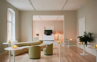 Eventlocation Berlin Weihnachtsfeier Flying Dinner Stehtische Altbau 