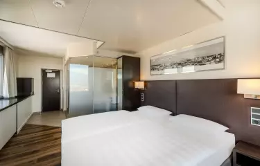 Panorama City View Room