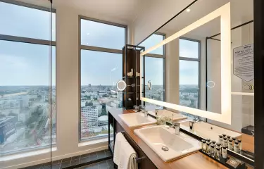 Sky Suite Corner Bathroom