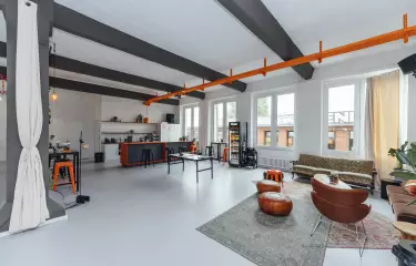 Showdown Lounge Open Space