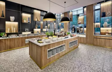 Buffet mit verschiedenen Speisen