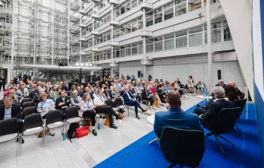 Podiumsdiskussion im Kant Atrium im Ludwig Erhard Haus 