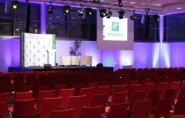 Meeting Guide Berlin, Tagungshotel Holiday Inn Berlin Airport - Conference Centre, Raum Berlin Barndenburg Airport in Reihenbestuhlung