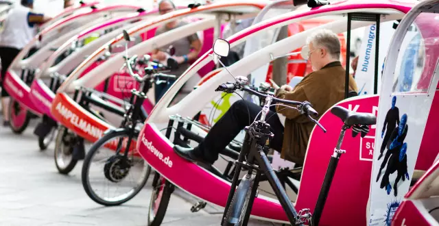 Velotaxis placed in a row