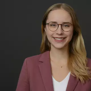 Ansprechpartnerin Anne Geyer