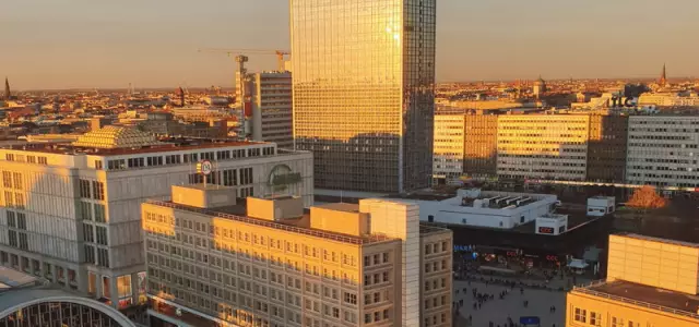 Sonnenuntergang über dem Alexanderplatz