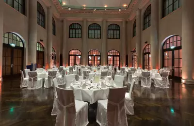 Dinner in the Historic Cash Hall