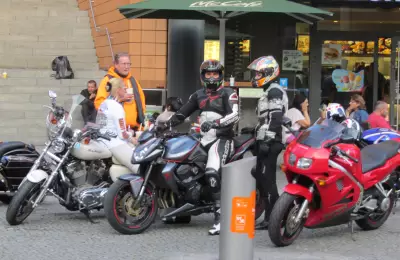 Motorräder am Potsdamer Platz in Mitte