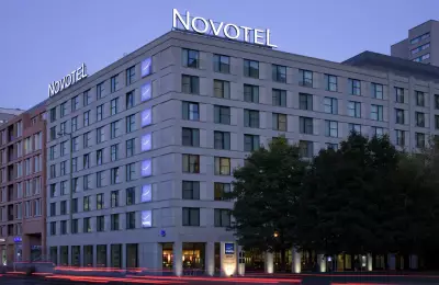 Novotel Berlin Mitte, Außenansicht