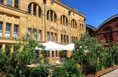Palais mit Terrasse