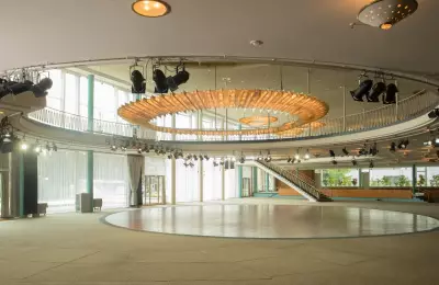 Erdgeschoss des Palais am Funkturm im Stil der 50er/60er Jahre