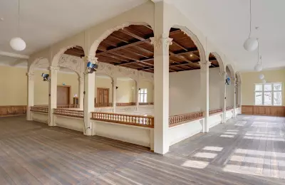 Gallery in the hall of Villa Elisabeth