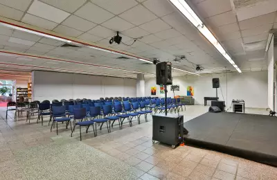 Großer Veranstaltungsraum der MEET+CHANGE Location Kulturzentrum Prenzlauer Berg