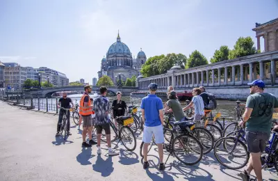 Highlights Radtour Berlin on Bike Museumsinsel