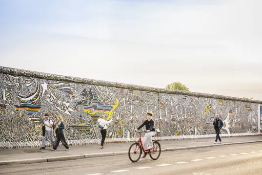 Berlin , East Side Gallery